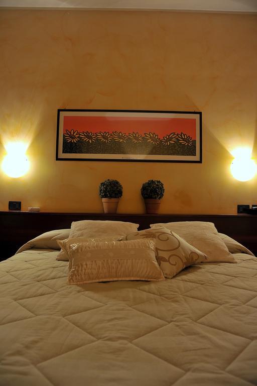 Hotel Parco Castelvetro Piacentino ห้อง รูปภาพ