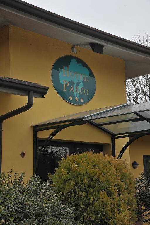 Hotel Parco Castelvetro Piacentino ภายนอก รูปภาพ