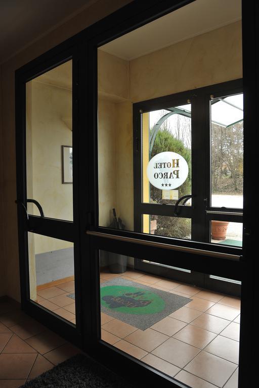 Hotel Parco Castelvetro Piacentino ภายนอก รูปภาพ