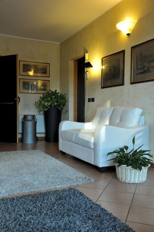 Hotel Parco Castelvetro Piacentino ภายนอก รูปภาพ