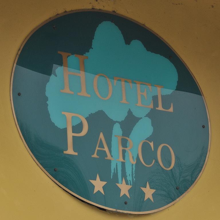 Hotel Parco Castelvetro Piacentino ภายนอก รูปภาพ