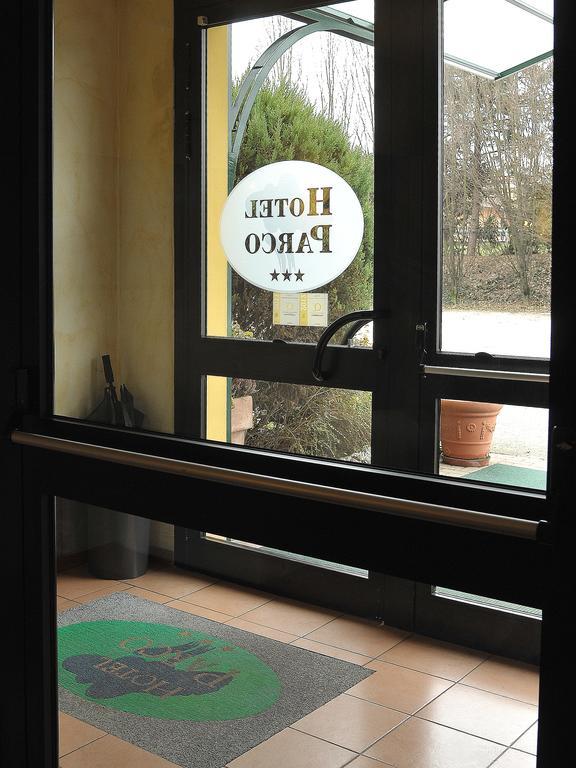 Hotel Parco Castelvetro Piacentino ภายนอก รูปภาพ